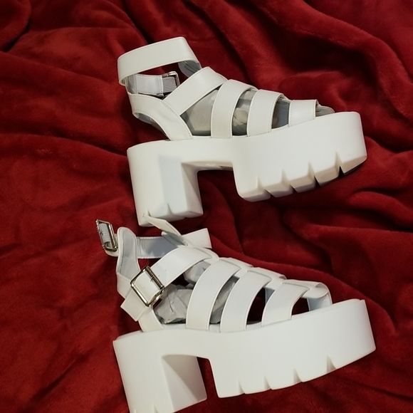 Ready salted size 6 like new. Platform gladiator - Picture 3 of 14